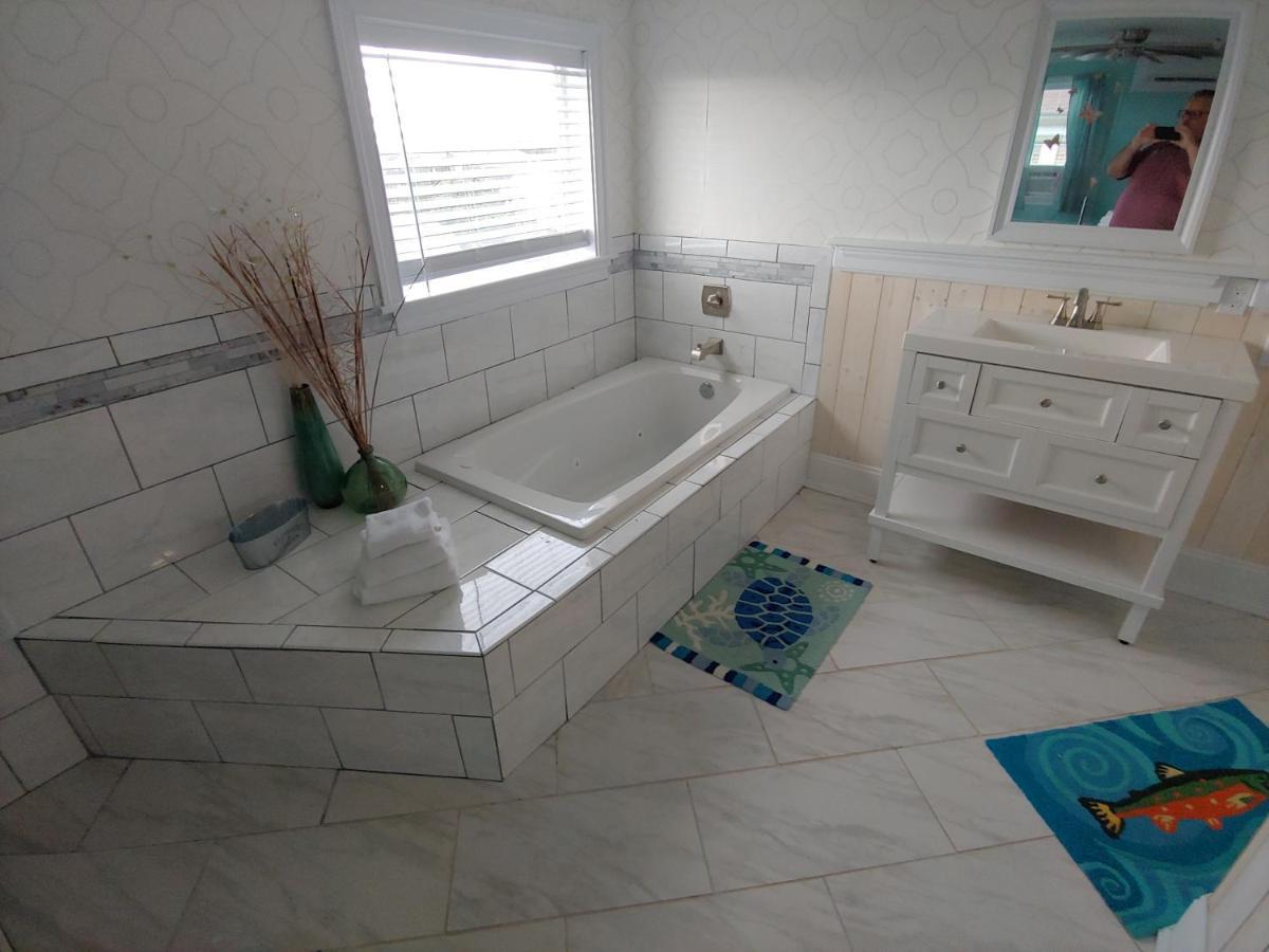 2508 Beach Rd, Semi-Oceanfront, Pool/Hot Tub Nags Head Bagian luar foto